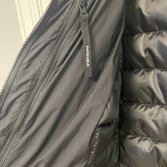 Women Canada Goose Jacket - Picture 9 of 16